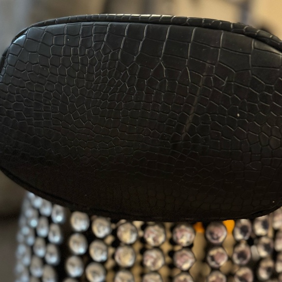 Boho Chic Free People Pascal Black Tortoise Ring Handle Bucket Bag faux leather - Picture 3 of 13